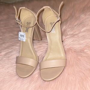 Brash Chunky Heel In Nude